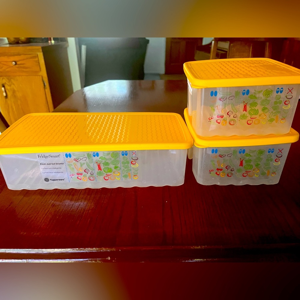 Tupperware Fridgesmart Produce containers (3)